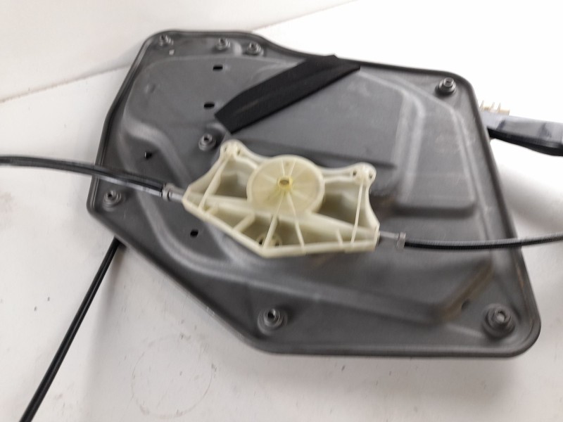 Recambio de elevalunas delantero izquierdo para skoda superb ii (3t4) 1.6 tdi referencia OEM IAM   8K0959801A MOTOR