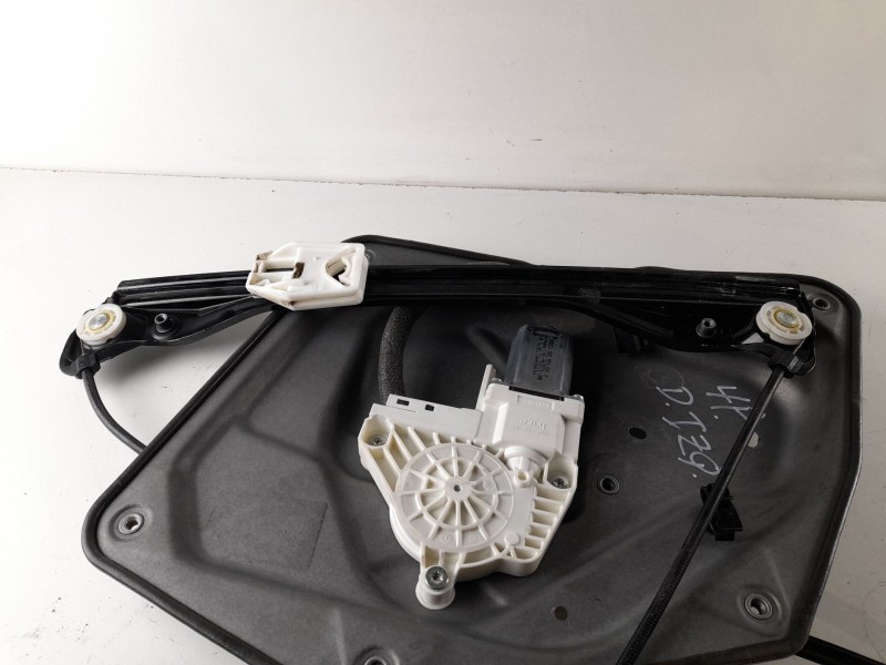 Recambio de elevalunas delantero izquierdo para skoda superb ii (3t4) 1.6 tdi referencia OEM IAM   8K0959801A MOTOR