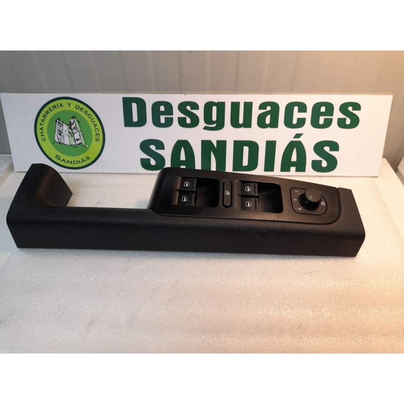 Recambio de mando elevalunas delantero izquierdo para skoda superb ii (3t4) 1.6 tdi referencia OEM IAM 3T0867197  