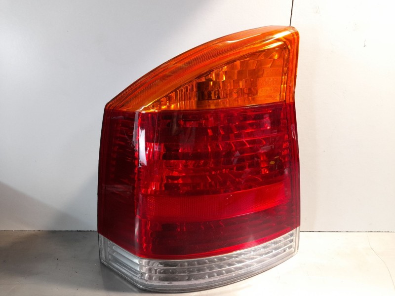 Recambio de piloto trasero izquierdo para opel vectra referencia OEM IAM   