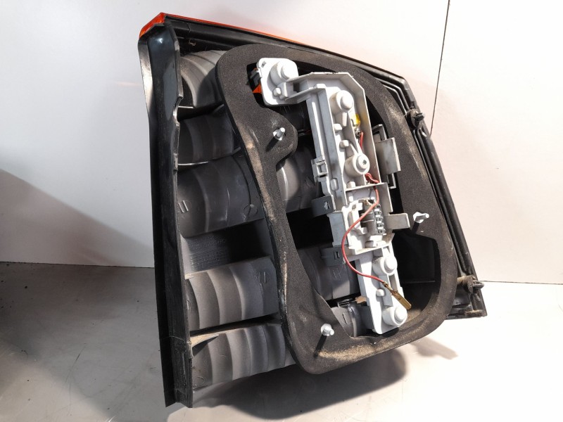 Recambio de piloto trasero izquierdo para opel vectra referencia OEM IAM   