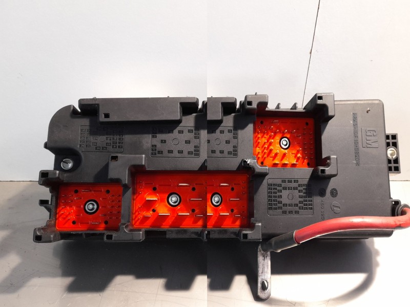 Recambio de caja reles / fusibles para opel vectra referencia OEM IAM 51903800413112918  