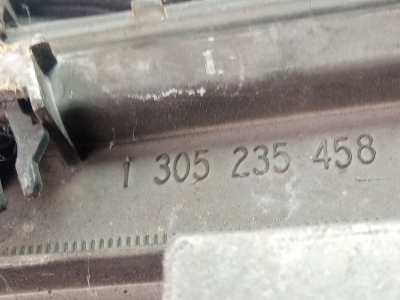 Recambio de faro delantero izquierdo para mercedes-benz c220 cdi w203 referencia OEM IAM A2038201161  