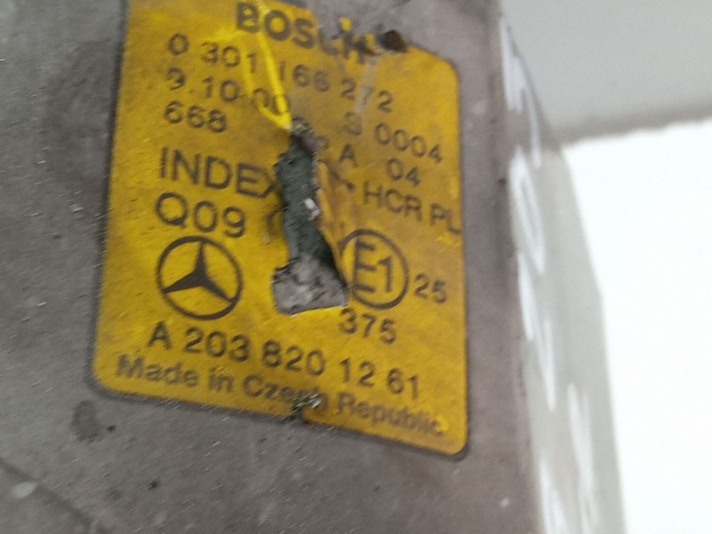 Recambio de faro delantero derecho para mercedes-benz c220 cdi w203 referencia OEM IAM A2038201261  