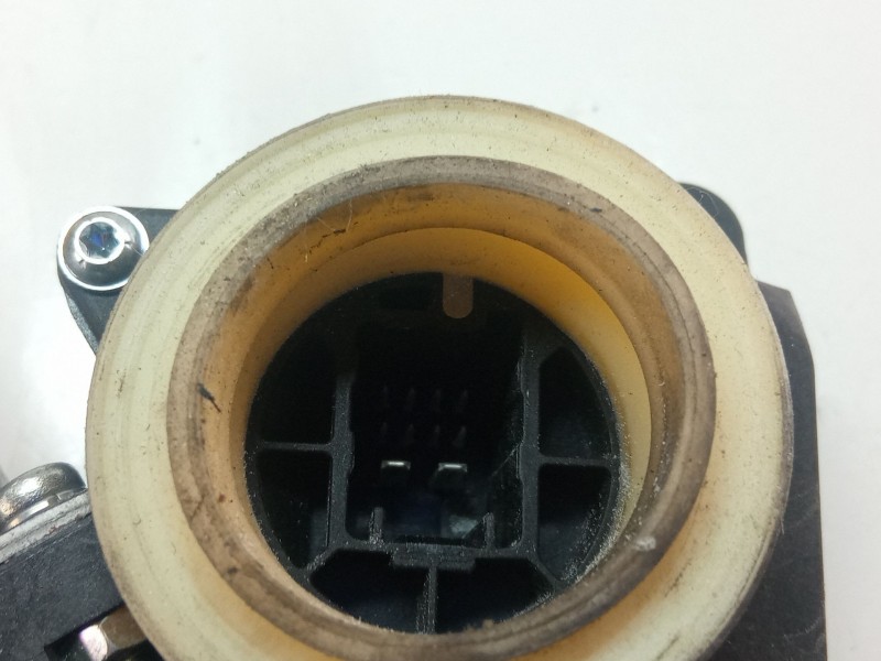 Recambio de motor elevalunas trasero derecho para toyota verso 1.5d 110cv referencia OEM IAM C39429100  