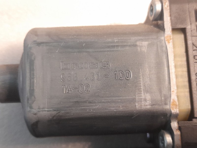 Recambio de motor elevalunas delantero izquierdo para renault megane iv sport tourer (k9a/m/n_) 1.6 dci 130 referencia OEM IAM 0