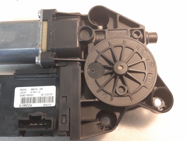 Recambio de motor elevalunas delantero izquierdo para renault megane iv sport tourer (k9a/m/n_) 1.6 dci 130 referencia OEM IAM 0