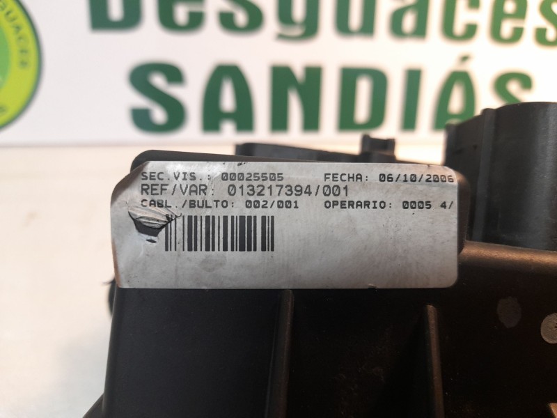 Recambio de caja reles / fusibles para opel corsa referencia OEM IAM 13217394  