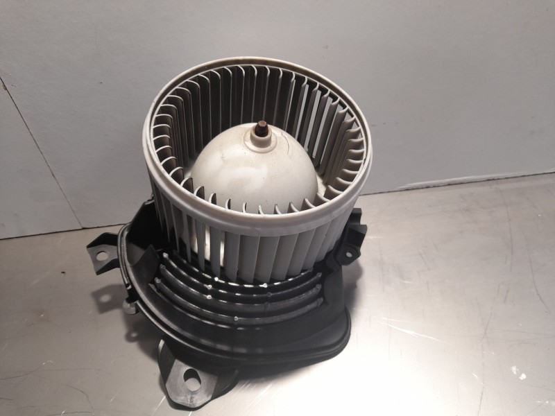 Recambio de motor calefaccion para opel corsa referencia OEM IAM A43000900  