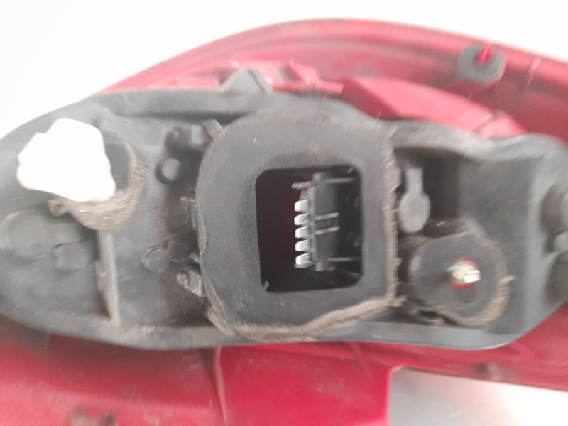 Recambio de piloto trasero derecho para opel corsa referencia OEM IAM 1318635189038961A  