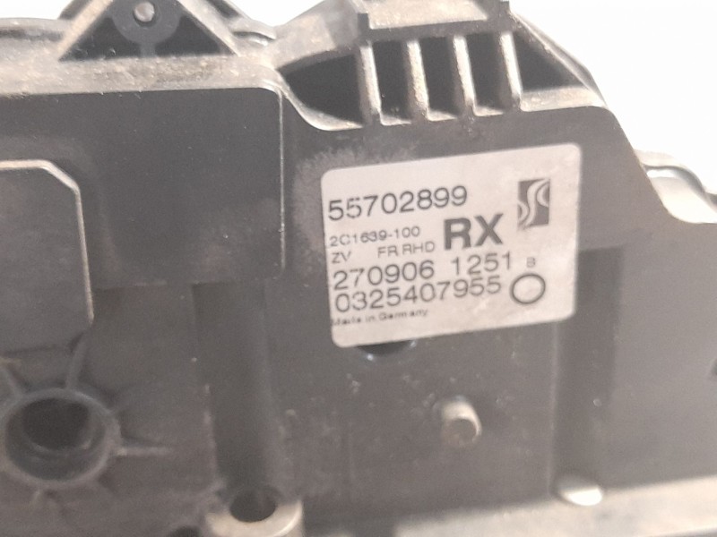 Recambio de cerradura puerta delantera derecha para opel corsa referencia OEM IAM 55702899  