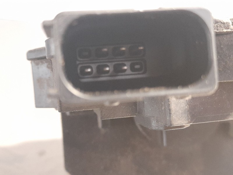 Recambio de cerradura puerta delantera derecha para opel corsa referencia OEM IAM 55702899  