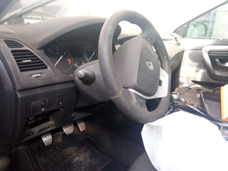 renault laguna del año 2010