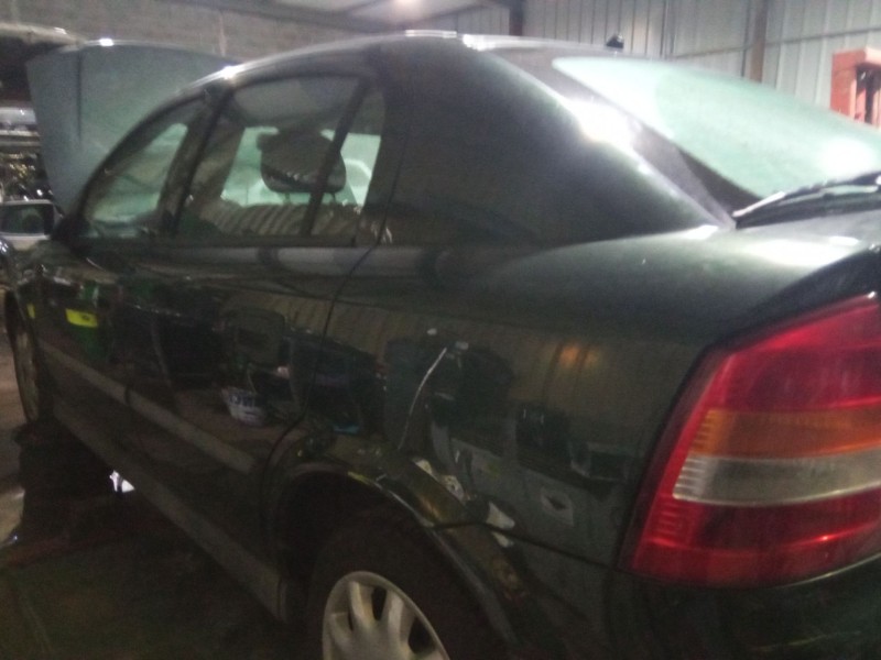 opel astra del año 2000