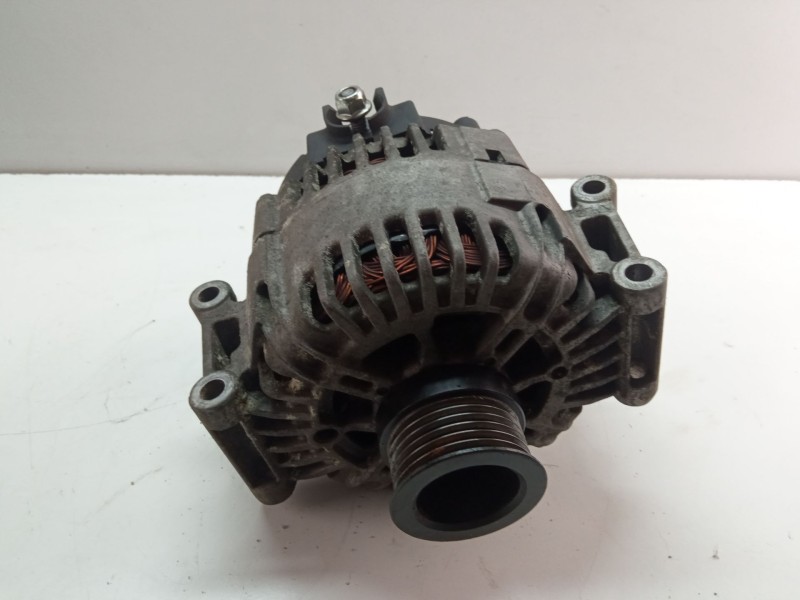 Recambio de alternador para mercedes-benz clase c (w204) c 180 cdi (204.000) referencia OEM IAM A0009060401  