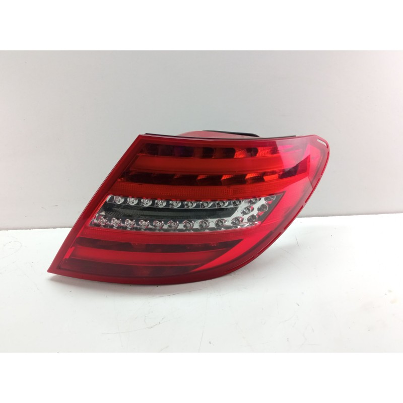Recambio de piloto trasero derecho para mercedes-benz clase c (w204) c 180 cdi (204.000) referencia OEM IAM 2049060303  
