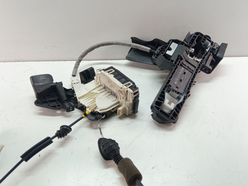 Recambio de cerradura puerta delantera derecha para mercedes-benz clase c (w204) c 180 cdi (204.000) referencia OEM IAM A0997200