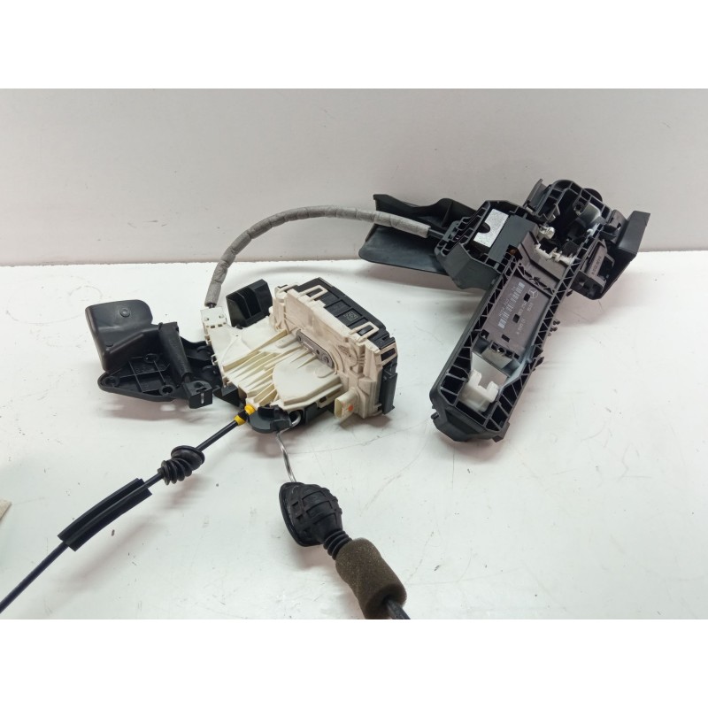 Recambio de cerradura puerta delantera derecha para mercedes-benz clase c (w204) c 180 cdi (204.000) referencia OEM IAM A0997200