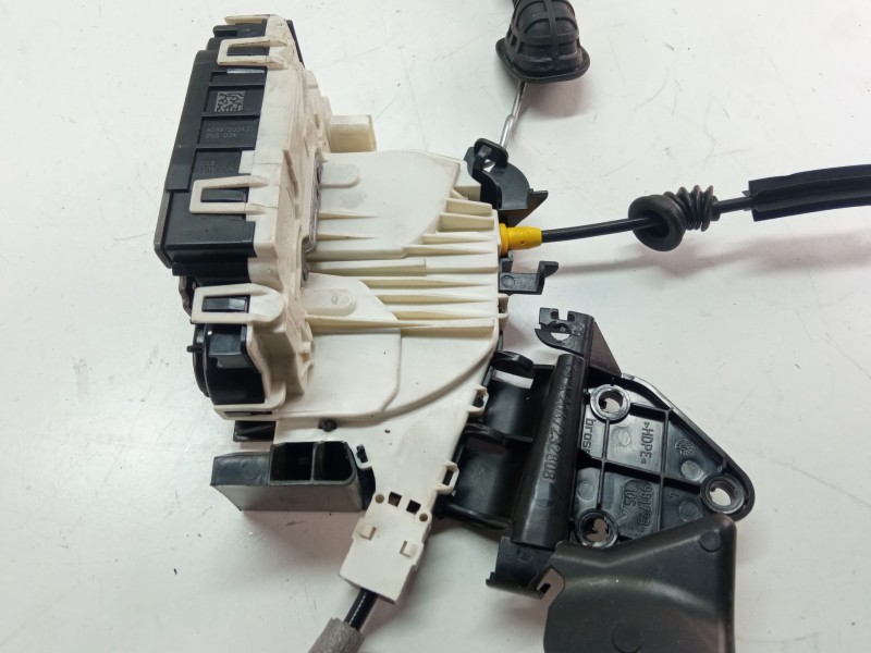 Recambio de cerradura puerta delantera derecha para mercedes-benz clase c (w204) c 180 cdi (204.000) referencia OEM IAM A0997200