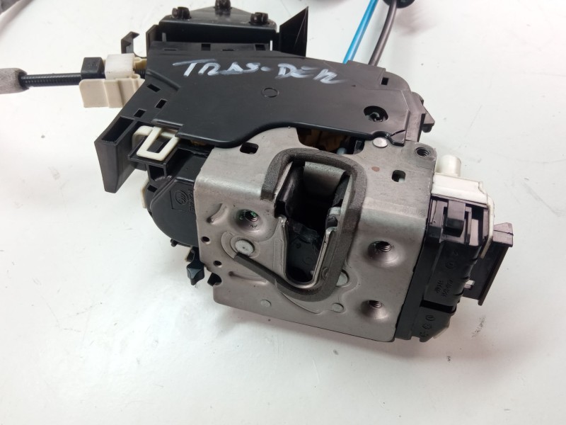 Recambio de cerradura puerta trasera derecha para mercedes-benz clase c (w204) c 180 cdi (204.000) referencia OEM IAM A099730023