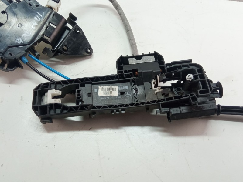 Recambio de cerradura puerta trasera derecha para mercedes-benz clase c (w204) c 180 cdi (204.000) referencia OEM IAM A099730023