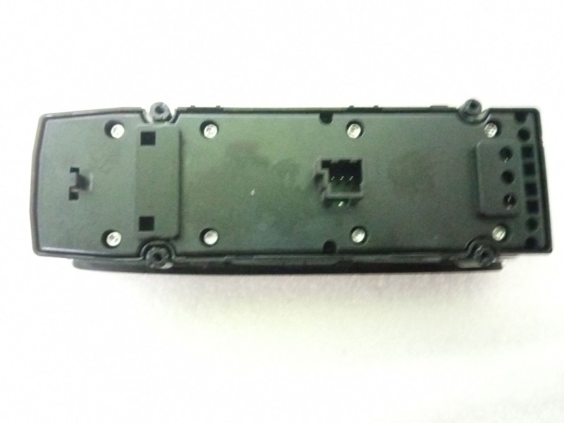 Recambio de mando elevalunas delantero izquierdo para mercedes-benz clase c (w204) c 180 cdi (204.000) referencia OEM IAM 204905