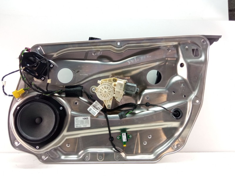 Recambio de elevalunas delantero derecho para mercedes-benz clase c (w204) c 180 cdi (204.000) referencia OEM IAM A2048204102  