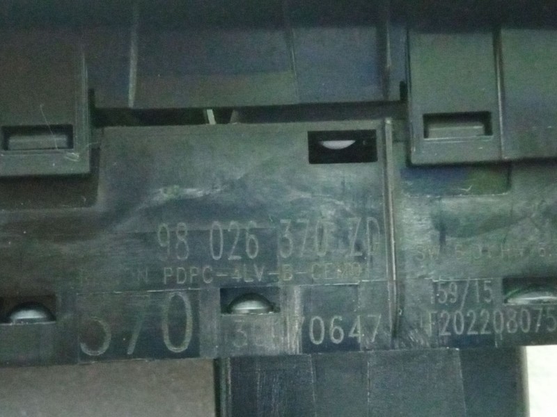 Recambio de mando elevalunas delantero izquierdo para peugeot 508 referencia OEM IAM 98026370ZD  