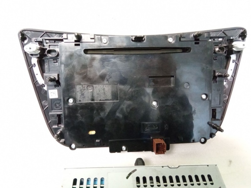 Recambio de sistema audio / radio cd para peugeot 508 referencia OEM IAM 9807729080  