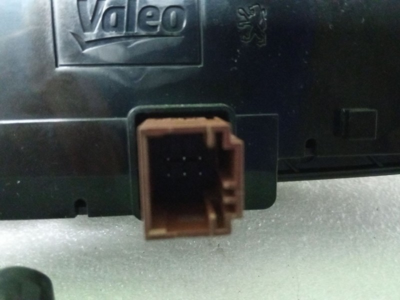 Recambio de sistema audio / radio cd para peugeot 508 referencia OEM IAM 9807729080  