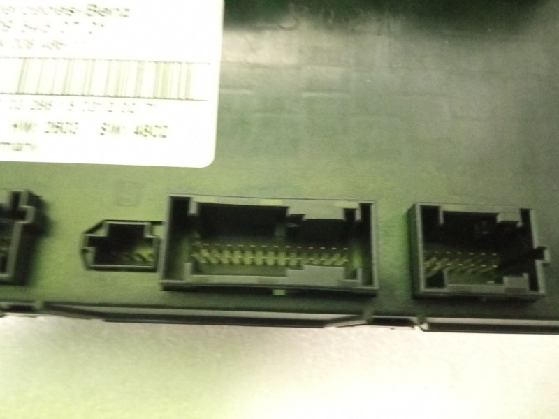 Recambio de caja reles / fusibles para mercedes-benz c 270 cdi referencia OEM IAM 2095450701  