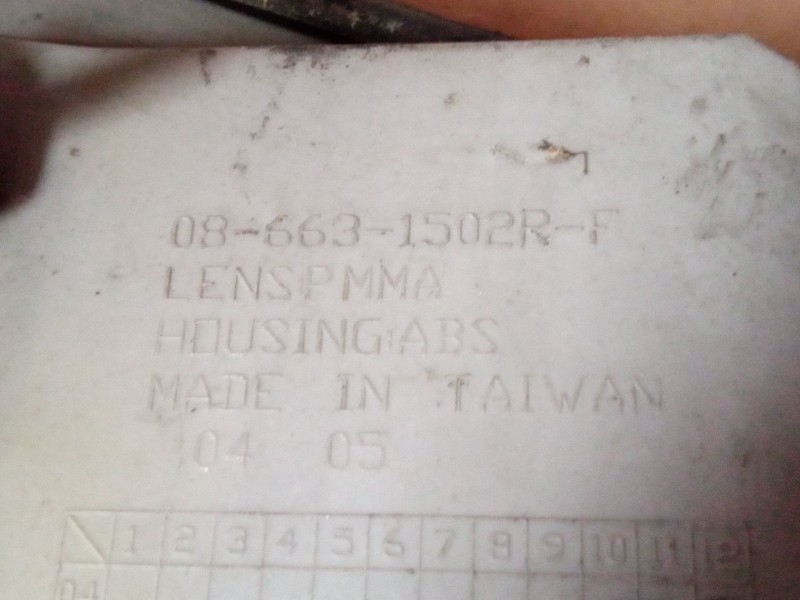 Recambio de piloto intermitente delantero derecho para iveco daily referencia OEM IAM 086631502R  