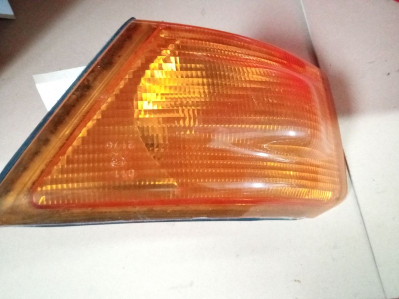 Recambio de piloto intermitente delantero izquierdo para iveco daily referencia OEM IAM 131516148  