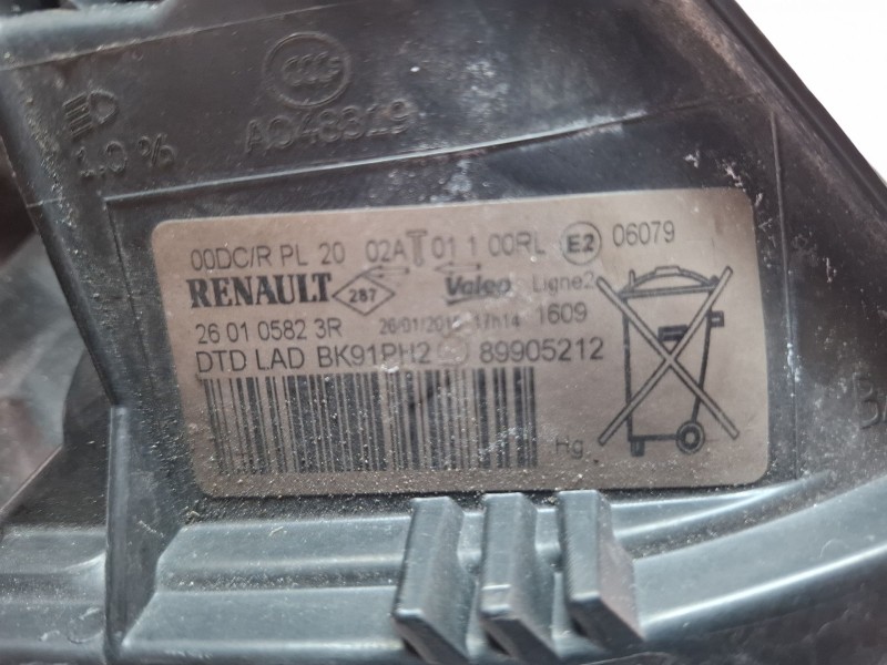 Recambio de faro delantero derecho para renault laguna iii referencia OEM IAM 260105823R  