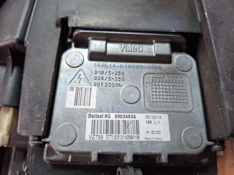 Recambio de faro delantero derecho para renault laguna iii referencia OEM IAM 260105823R  