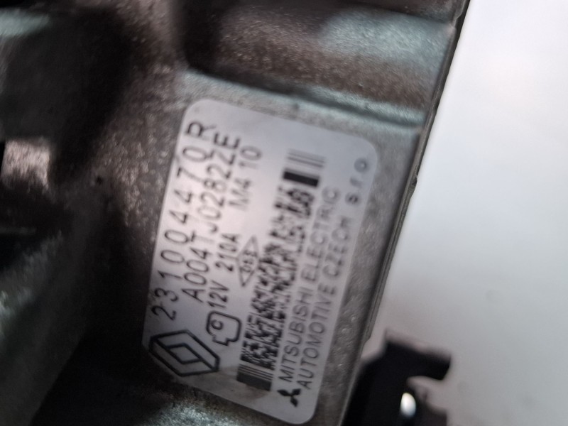 Recambio de alternador para renault laguna iii referencia OEM IAM 231004470R  