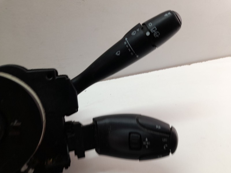 Recambio de mando multifuncion para peugeot 307 1.6 hdi referencia OEM IAM 96593491XT  