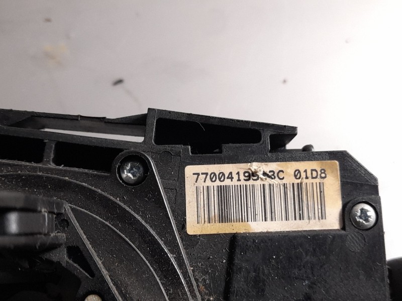 Recambio de com2000 para renault clio referencia OEM IAM 54353849  