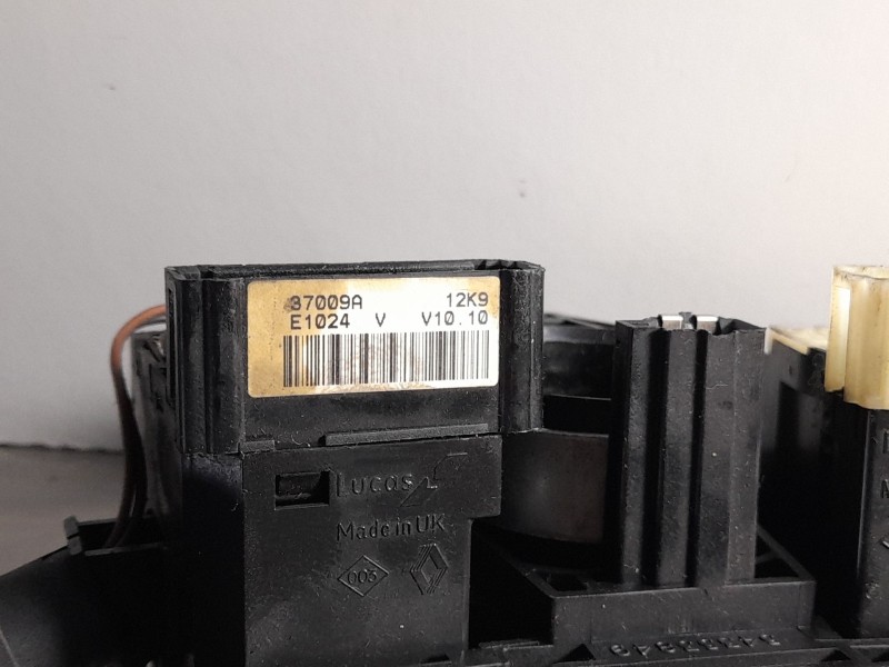 Recambio de com2000 para renault clio referencia OEM IAM 54353849  