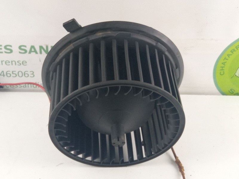Recambio de ventilador calefaccion para volkswagen vento referencia OEM IAM 1H1819021  