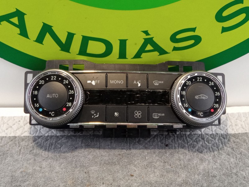 Recambio de mando calefaccion aire acondicionado para mercedes-benz c220 referencia OEM IAM 2048300590  