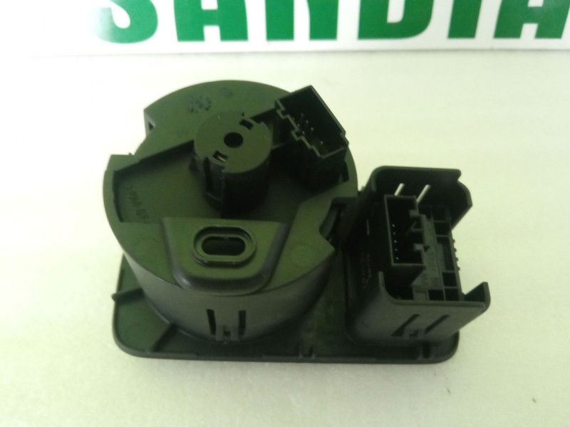 Recambio de llave luces para volkswagen golf golf 1.6 tdi, 105 cv/77 kw, clha referencia OEM IAM 5G1858341  