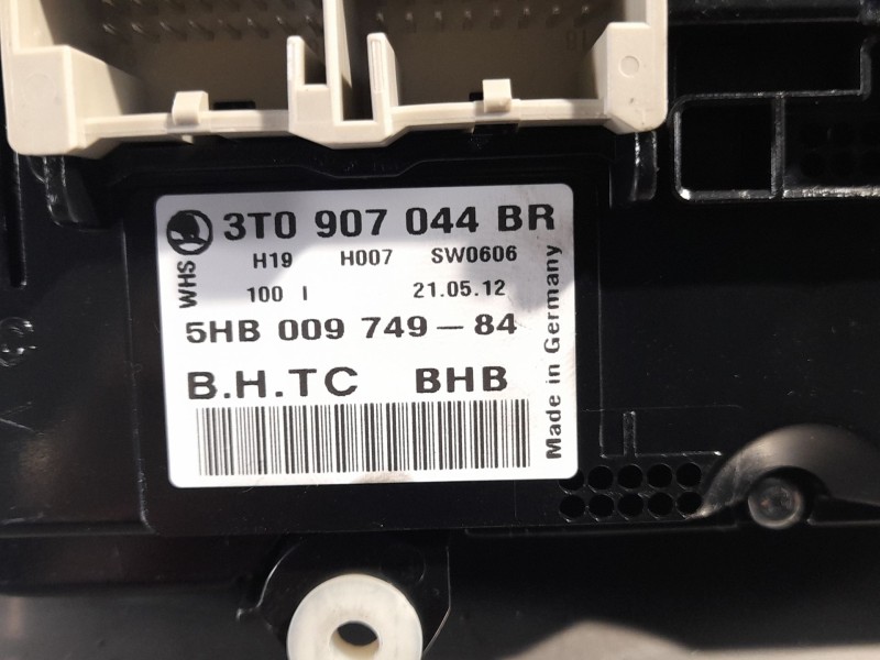 Recambio de mando calefaccion aire acondicionado para skoda superb ii (3t4) 1.6 tdi referencia OEM IAM 3T0907044BR  