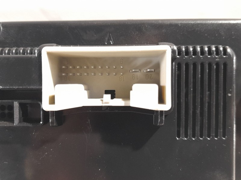 Recambio de mando calefaccion aire acondicionado para skoda superb ii (3t4) 1.6 tdi referencia OEM IAM 3T0907044BR  