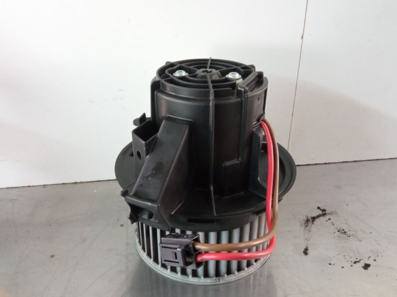 Recambio de ventilador calefaccion para mercedes-benz clase c (w204) c 180 cdi (204.000) referencia OEM IAM 9409653V7771001W204L