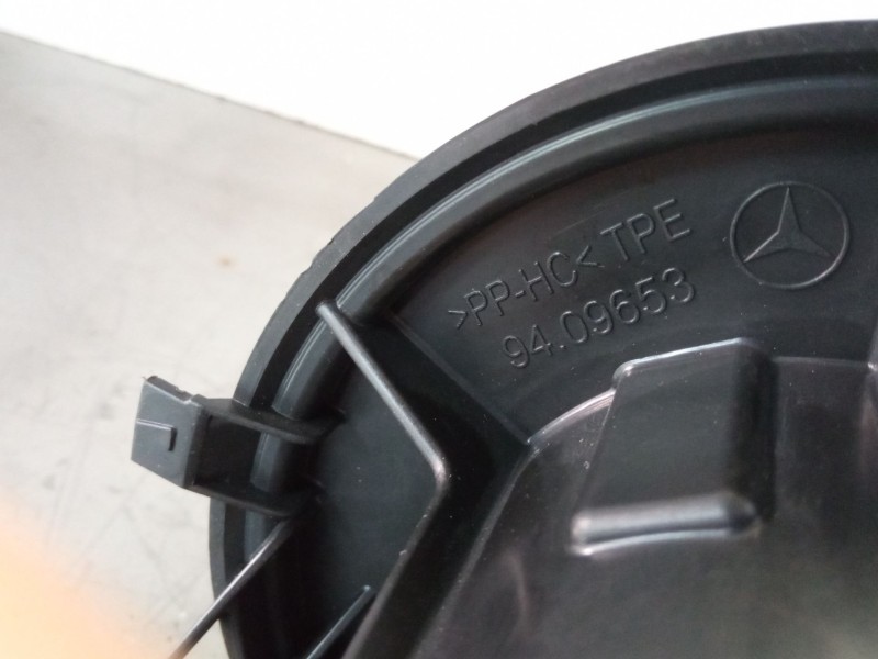 Recambio de ventilador calefaccion para mercedes-benz clase c (w204) c 180 cdi (204.000) referencia OEM IAM 9409653V7771001W204L