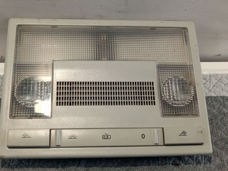 Recambio de luz interior para seat altea referencia OEM IAM   