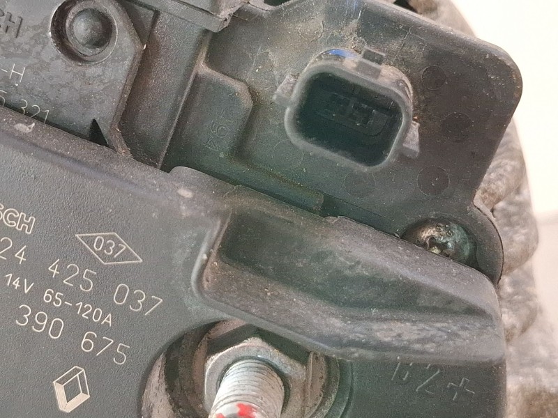 Recambio de alternador para audi a3 referencia OEM IAM 0124425037  