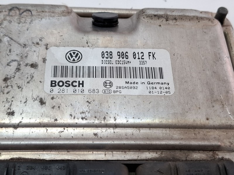 Recambio de centralita motor para seat leon referencia OEM IAM 038906012FK  0281010683