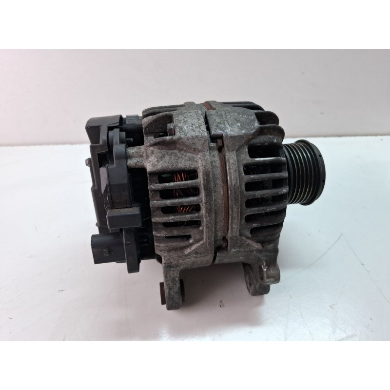 Recambio de alternador para seat leon referencia OEM IAM 038903023L  0124325001